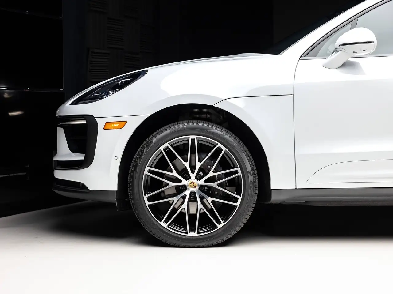 Porsche Macan - Image 30
