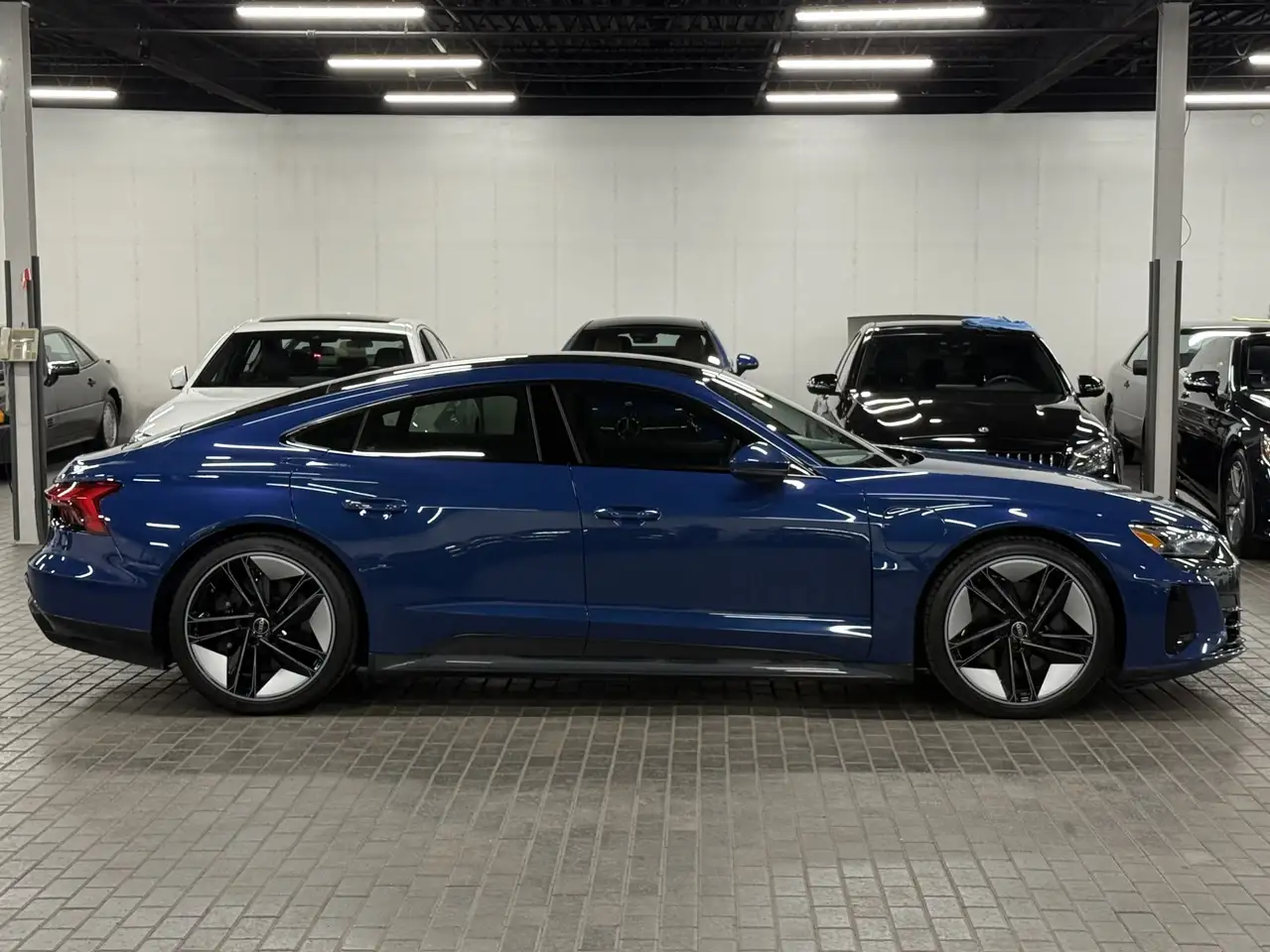 Audi e-tron GT - Image 4