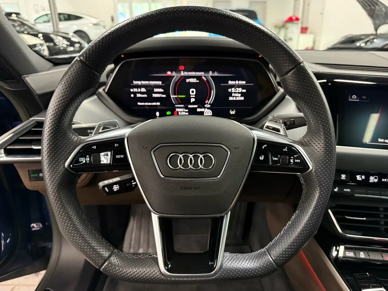 Audi e-tron GT - Image 15