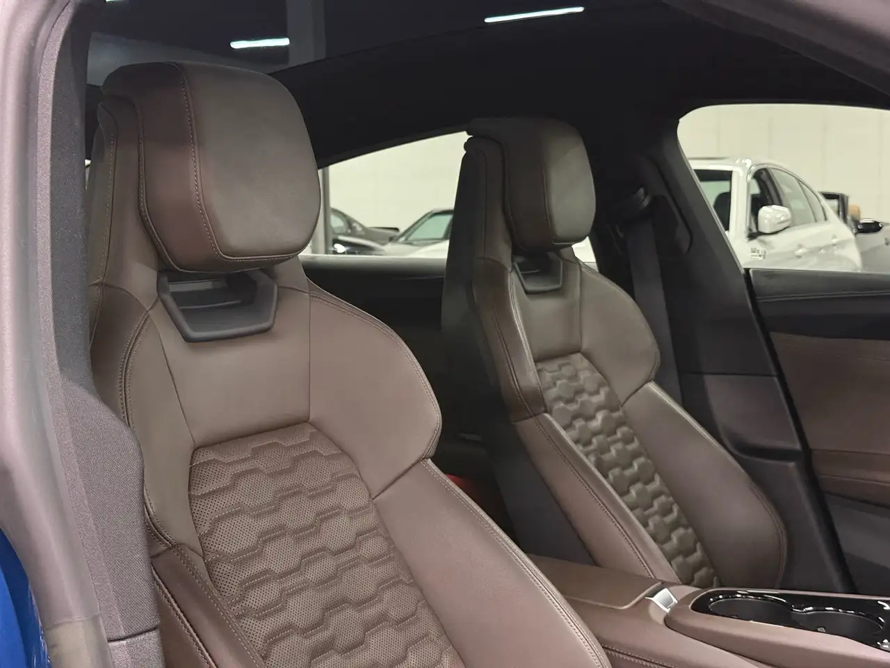 Audi e-tron GT - Image 33