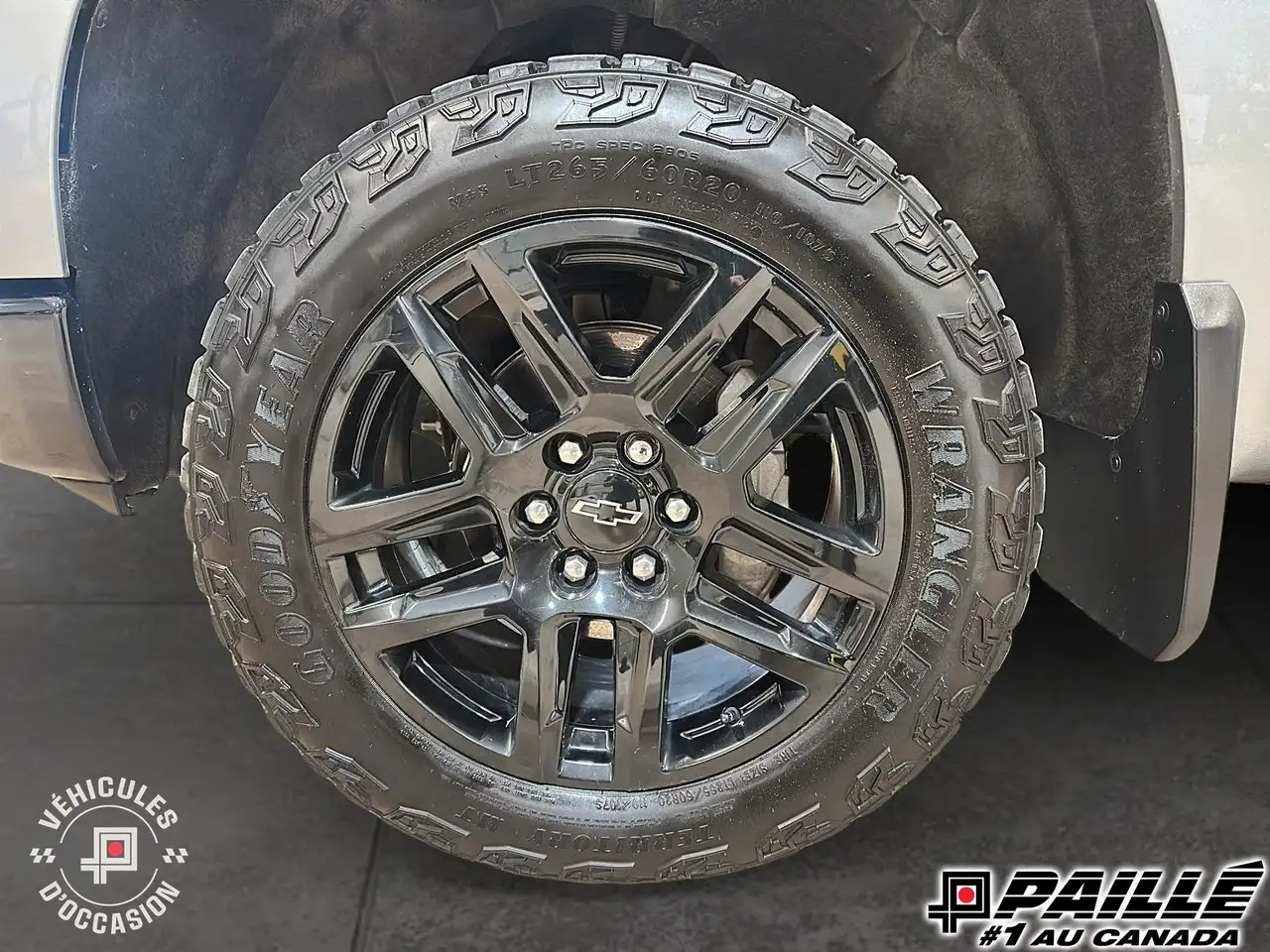 Chevrolet Silverado 1500 - Image 25