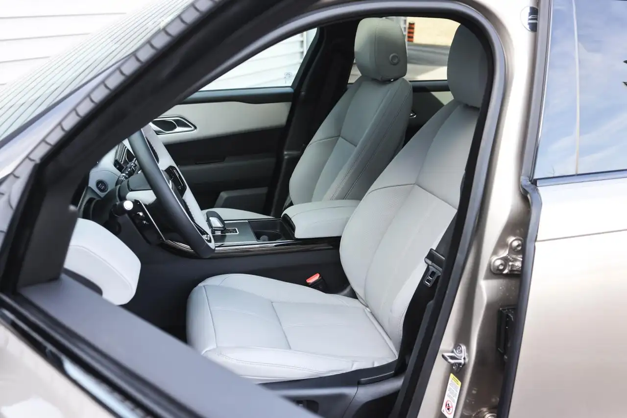 Land Rover Range Rover Velar - Image 16