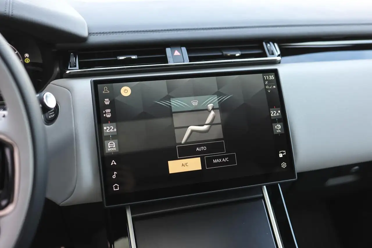 Land Rover Range Rover Velar - Image 26