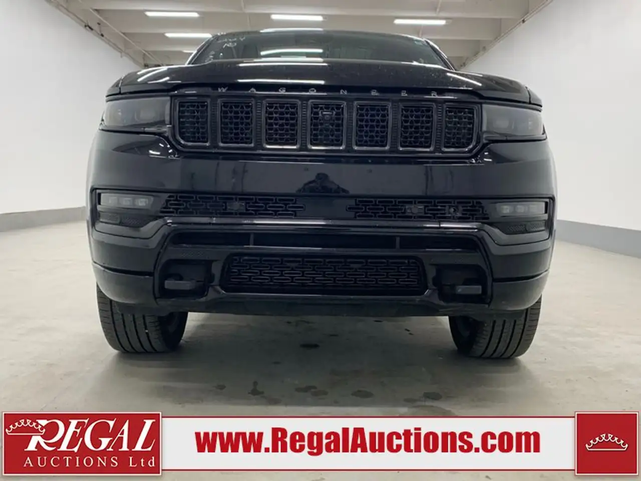 Jeep Grand Wagoneer - Image 26