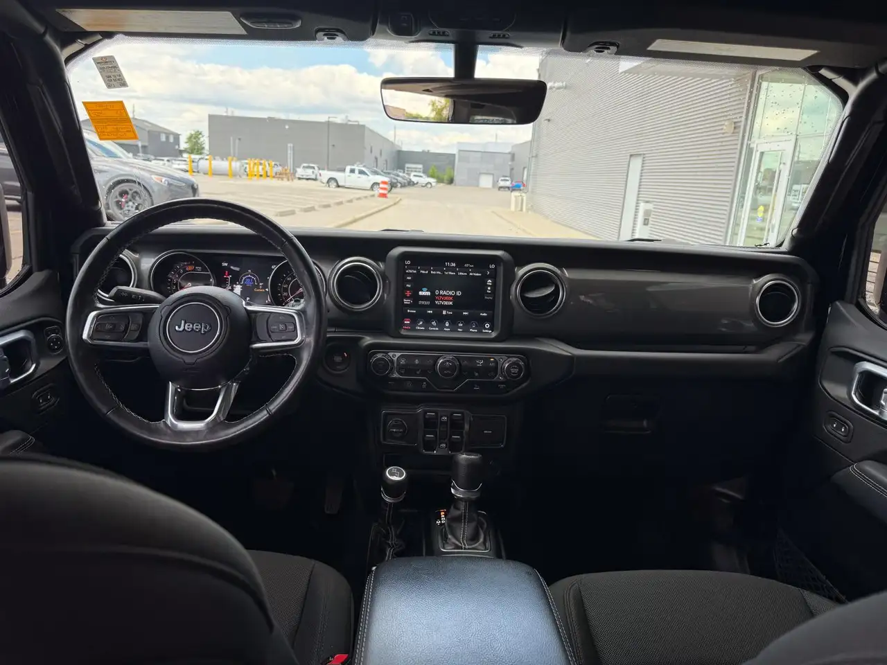 Jeep Wrangler - Image 13