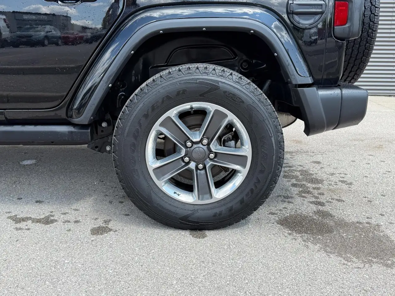 Jeep Wrangler - Image 23