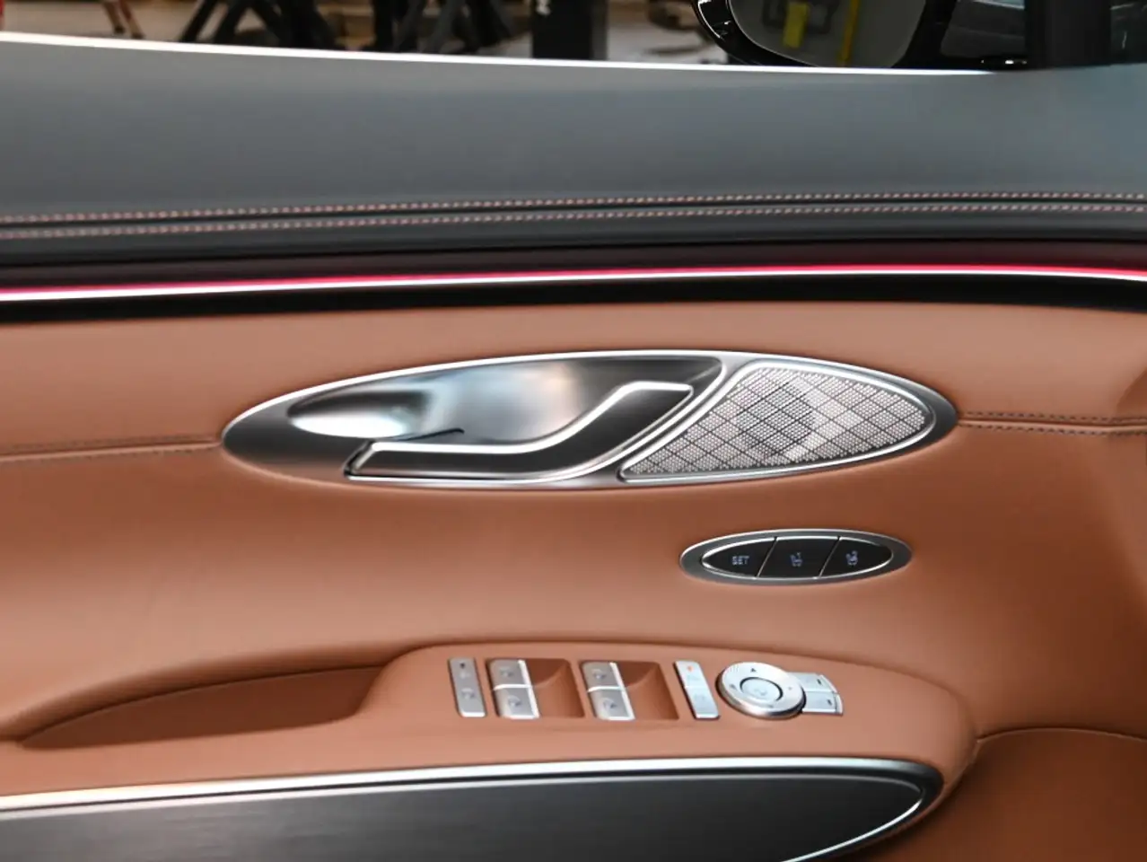 Genesis GV70 - Image 28