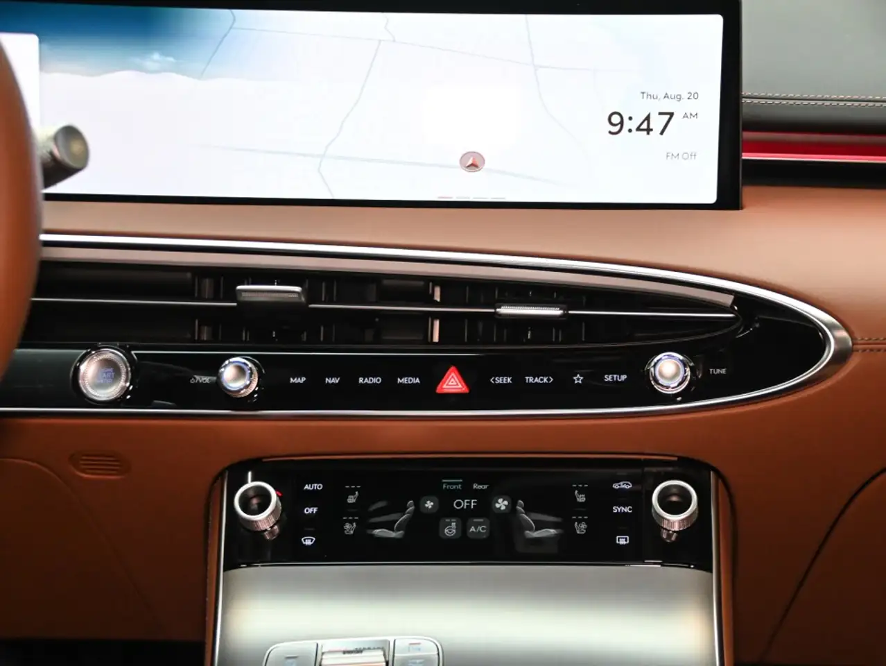 Genesis GV70 - Image 19