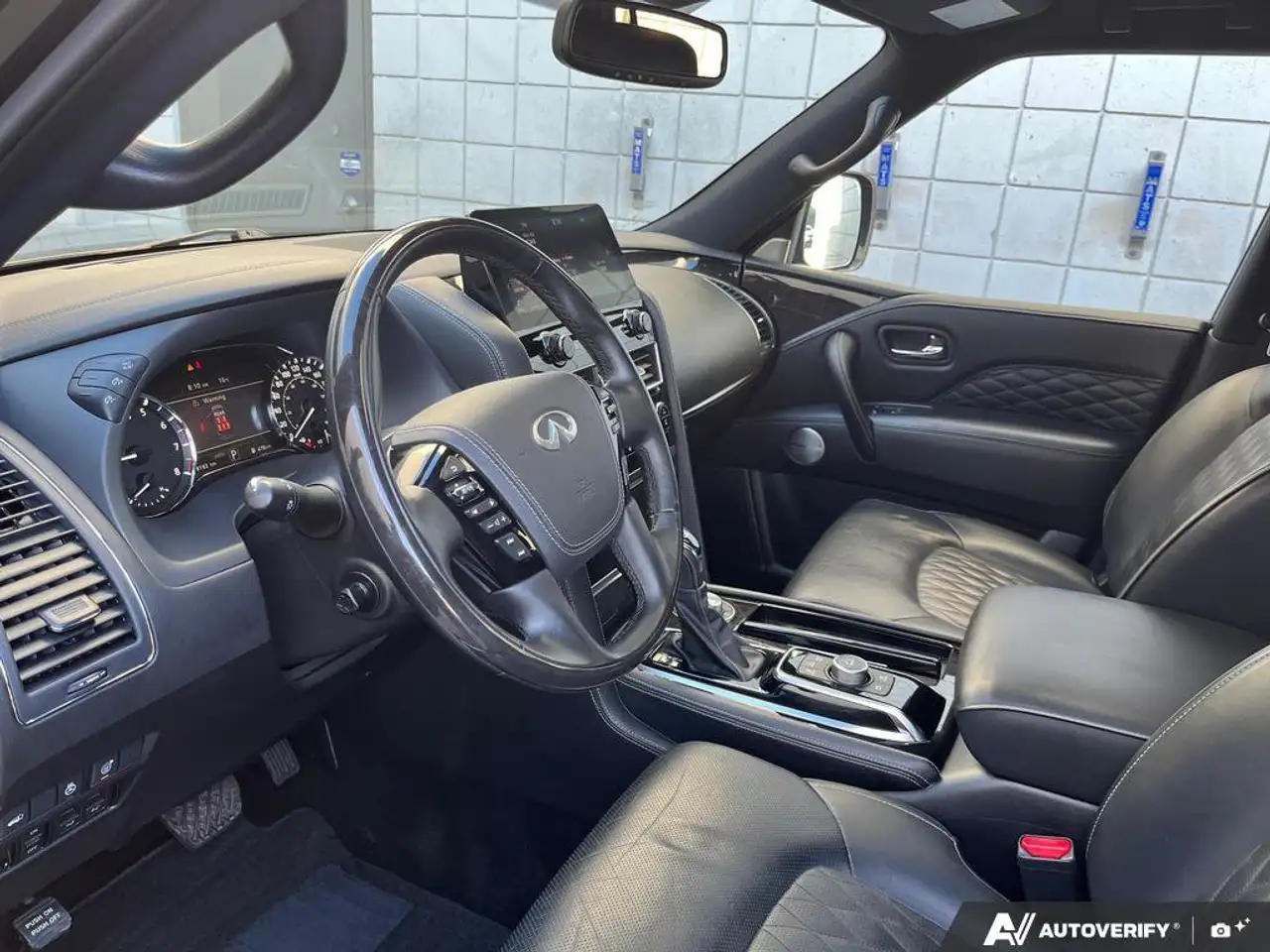 Infiniti QX80 - Image 13