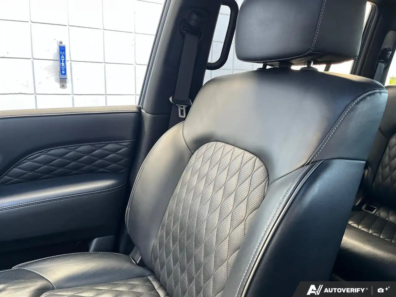 Infiniti QX80 - Image 20