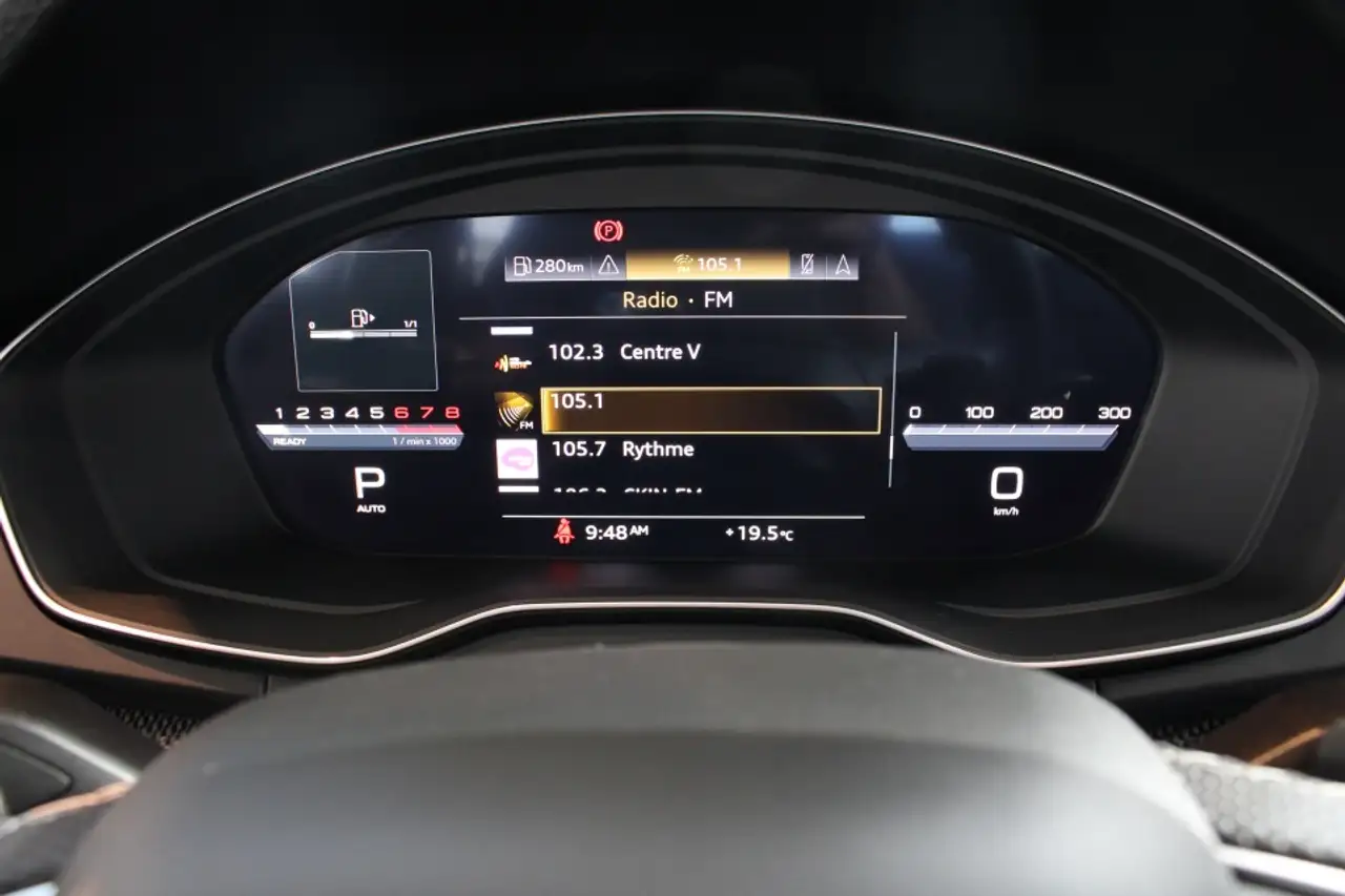 Audi SQ5 - Image 18