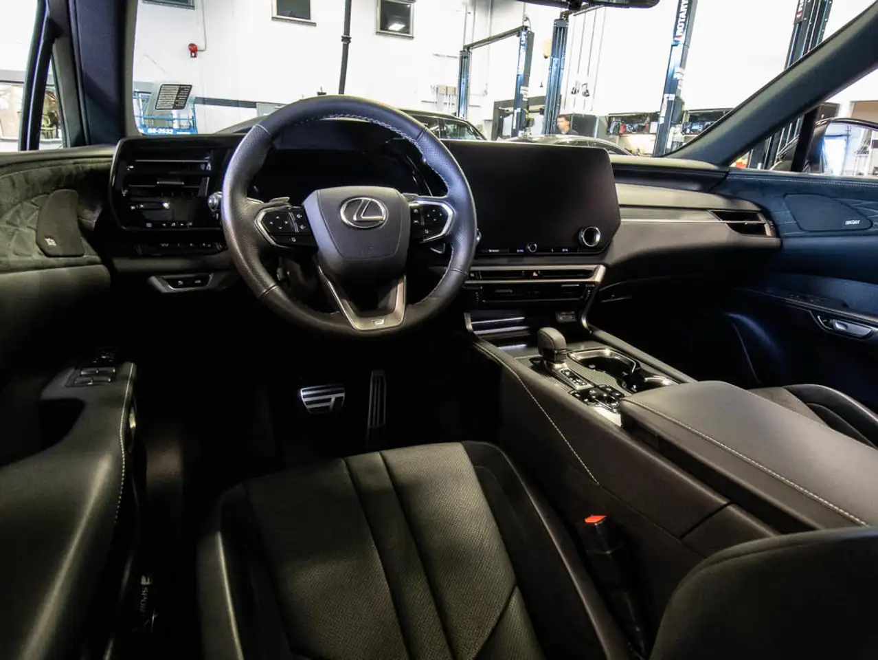 Lexus RX 350 - Image 7