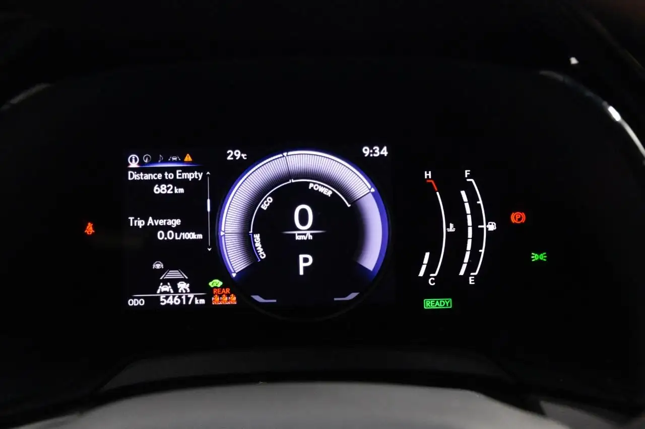 Lexus RX 350h - Image 16