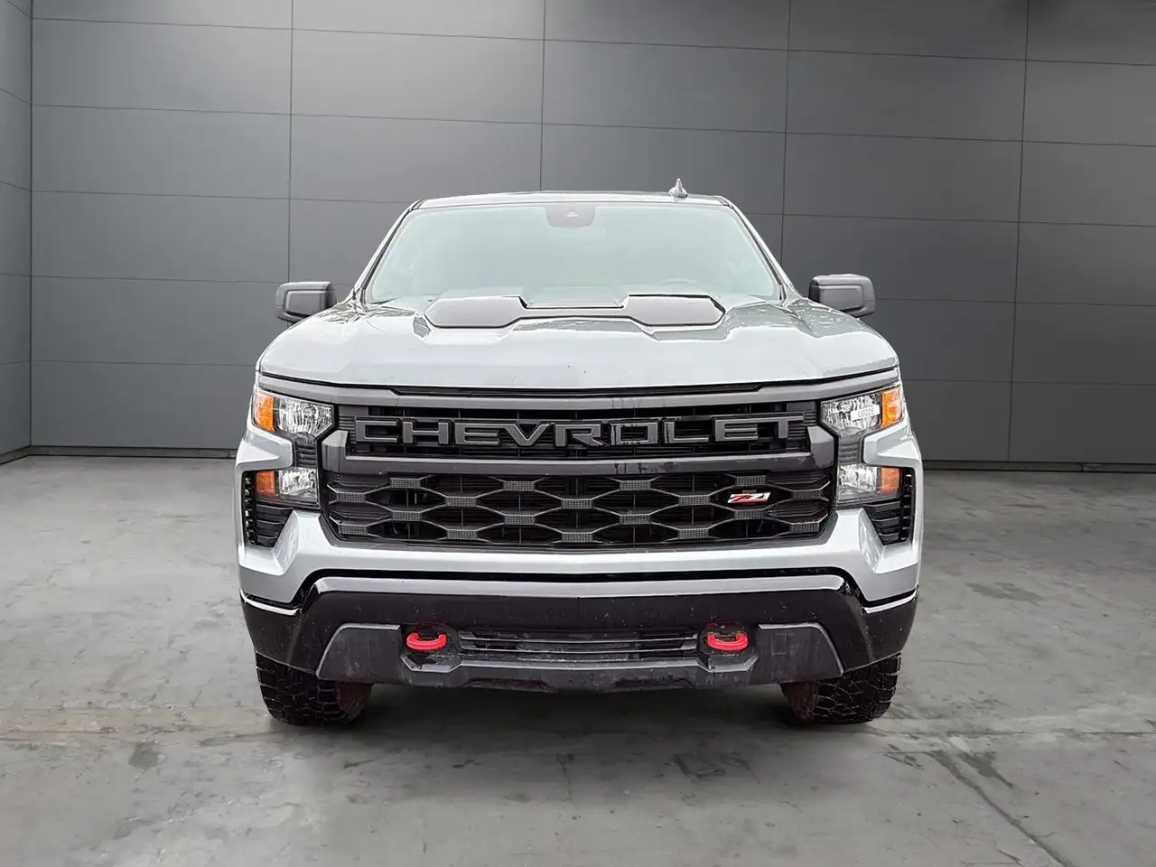 Chevrolet Silverado 1500 - Image 2