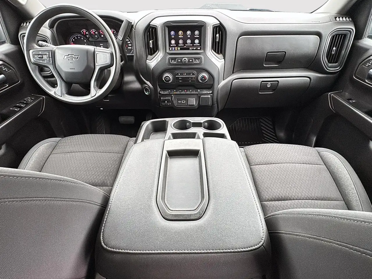 Chevrolet Silverado 1500 - Image 19