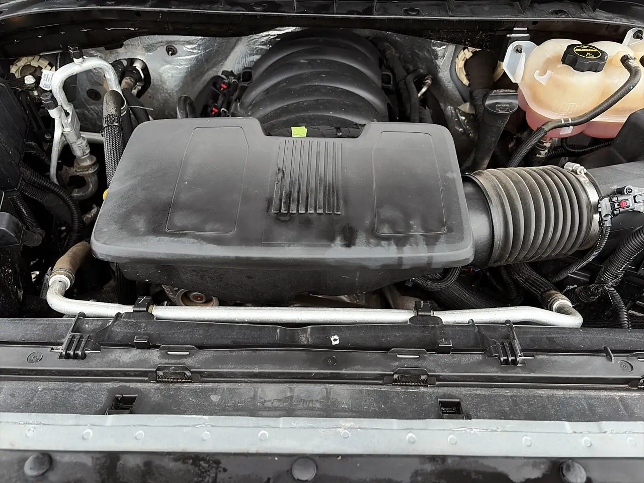 Chevrolet Silverado 1500 - Image 32