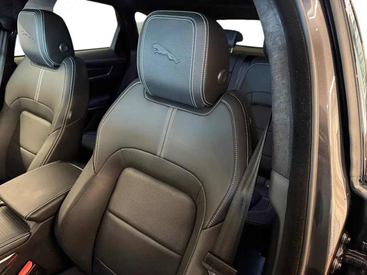 Jaguar F-Pace - Image 26