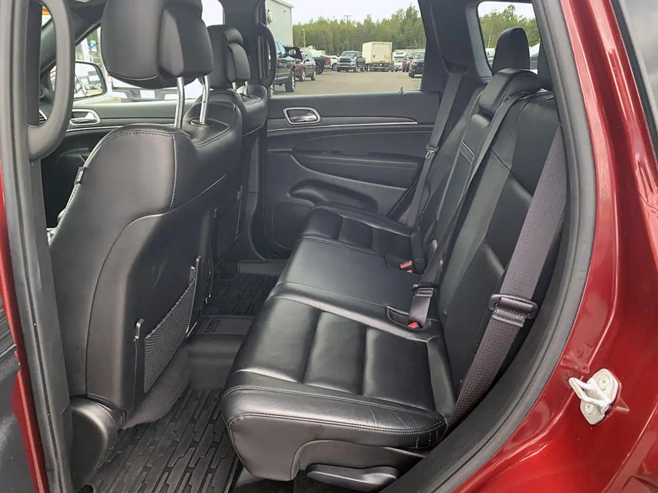 Jeep Grand Cherokee - Image 13
