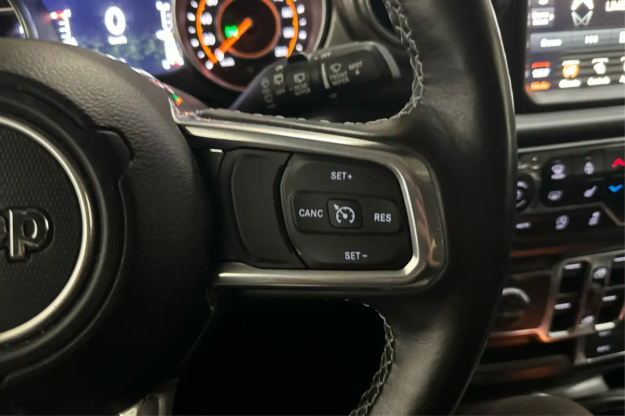 Jeep Wrangler - Image 23