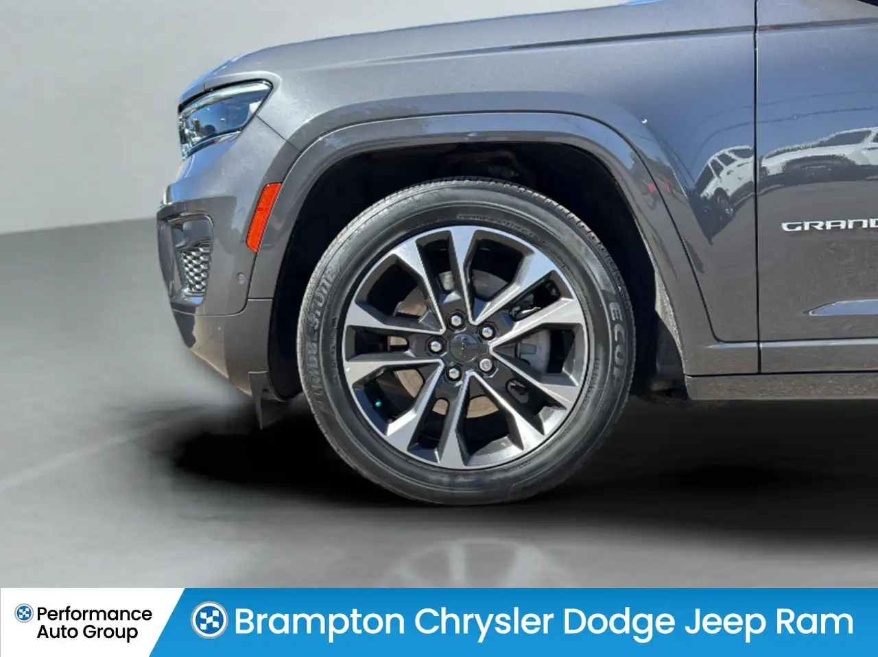 Jeep Grand Cherokee - Image 10