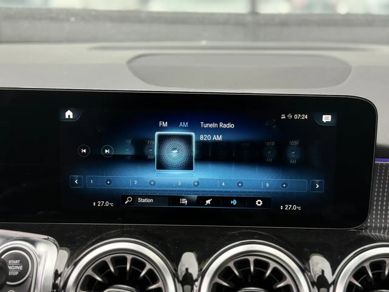 Mercedes-Benz GLB - Image 13