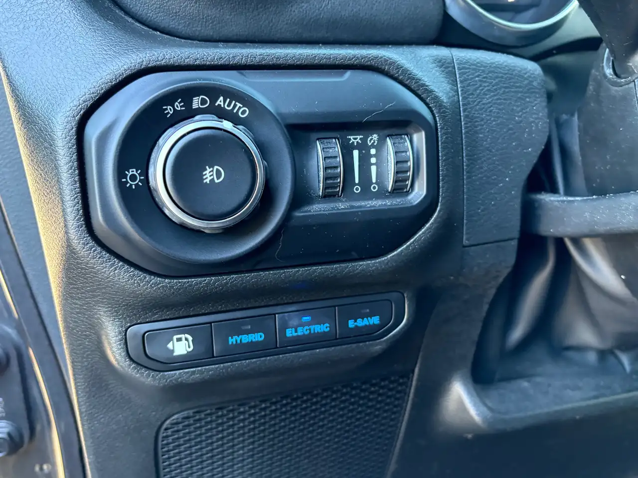 Jeep Wrangler - Image 17