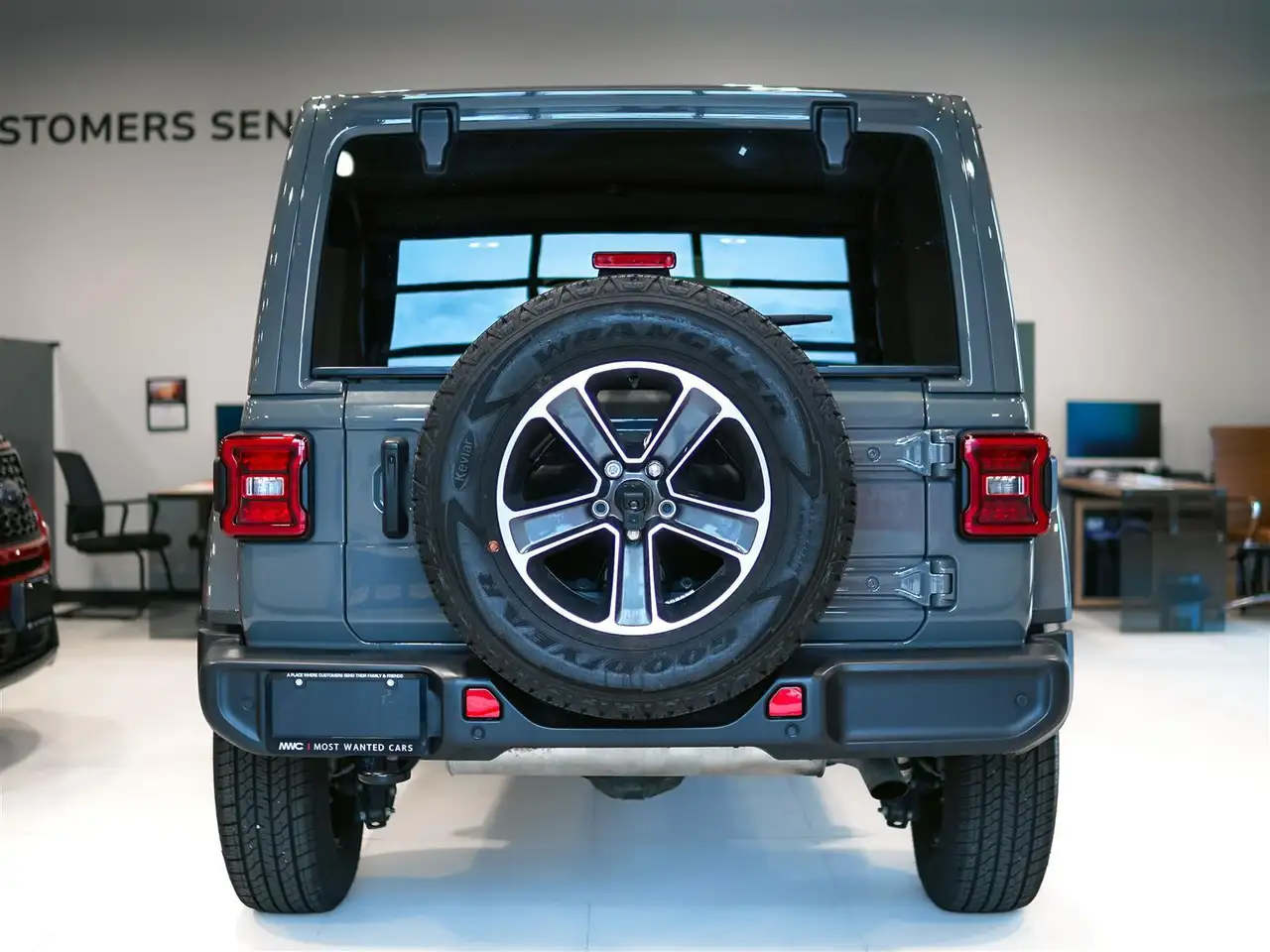 Jeep Wrangler - Image 8