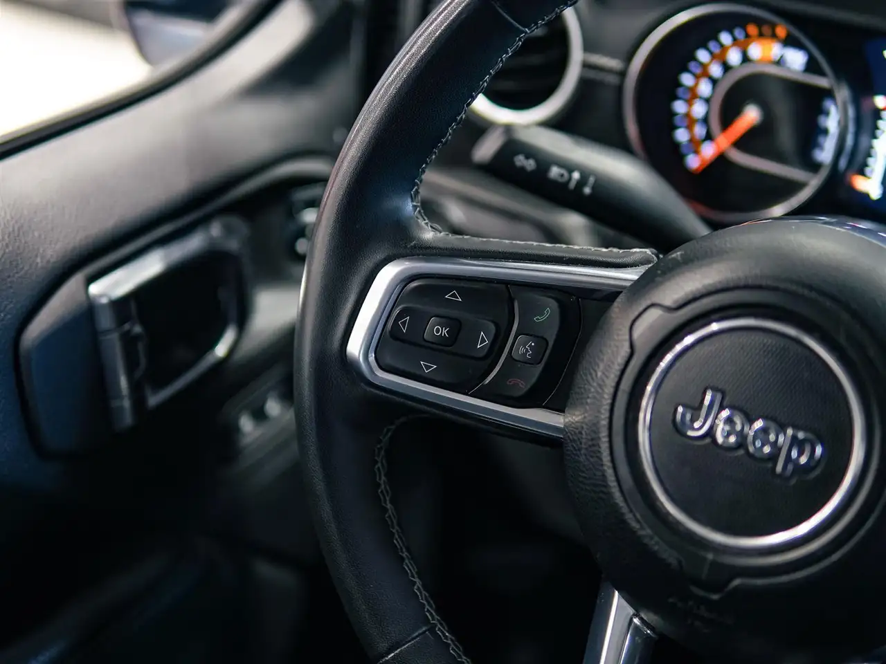 Jeep Wrangler - Image 27