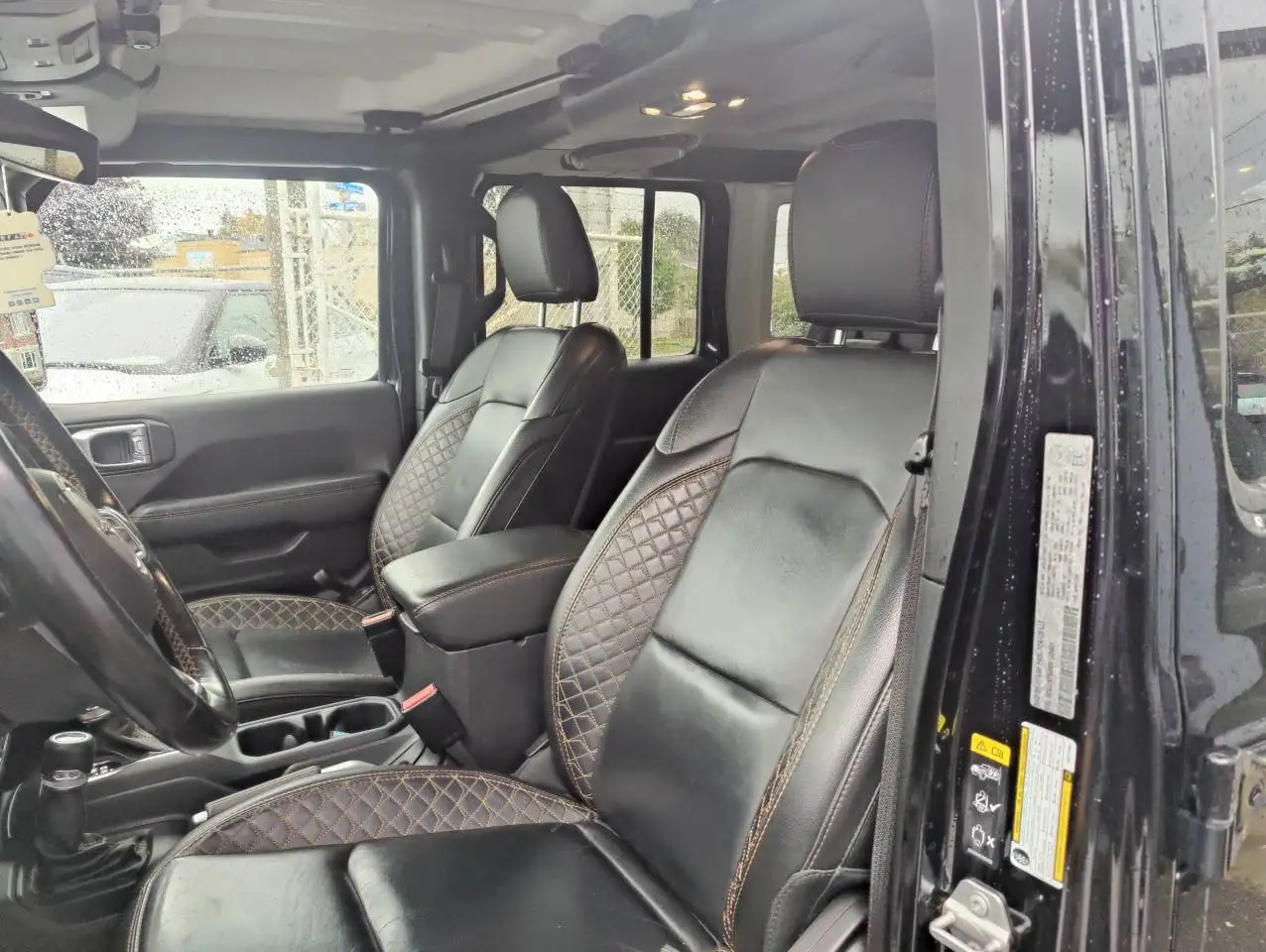 Jeep Wrangler - Image 14