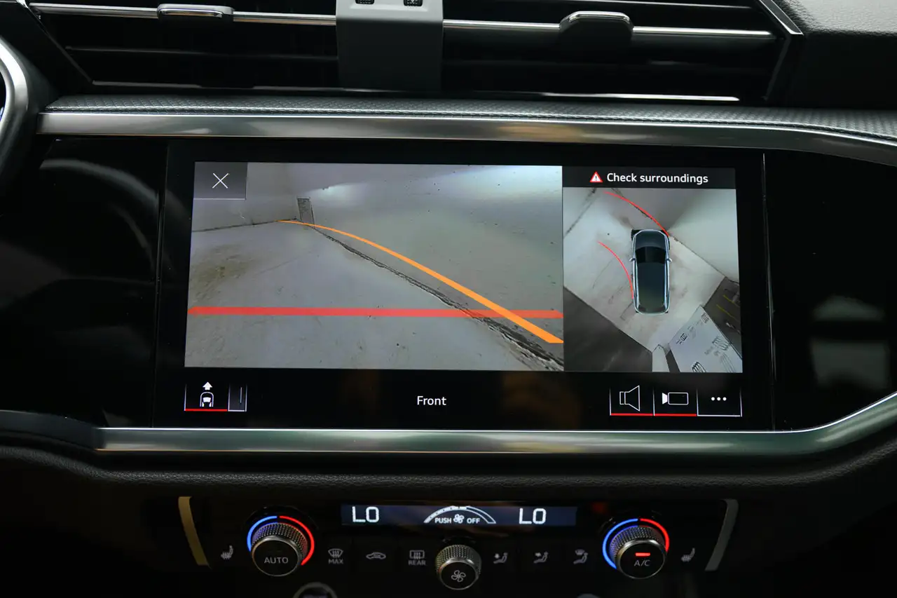 Audi Q3 - Image 18