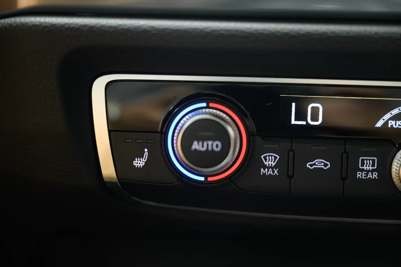 Audi Q3 - Image 20
