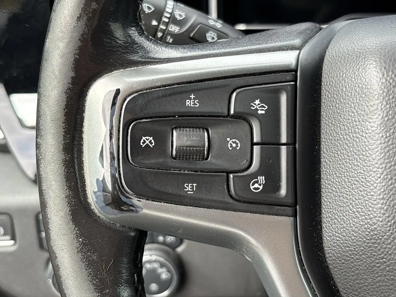 Chevrolet Silverado 1500 - Image 19