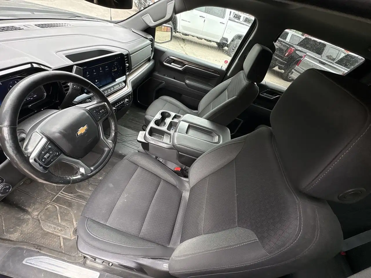 Chevrolet Silverado 1500 - Image 30