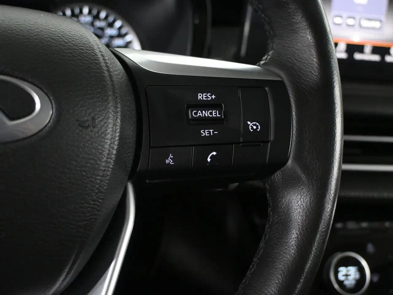 Infiniti QX60 - Image 16