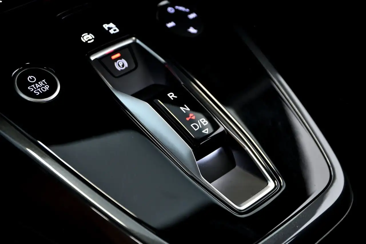 Audi Q4 e-tron - Image 20