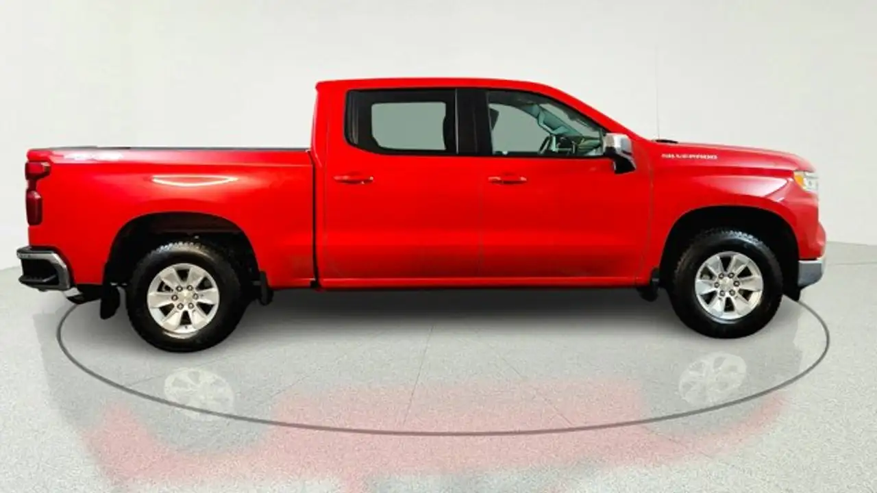 Chevrolet Silverado 1500 - Image 2