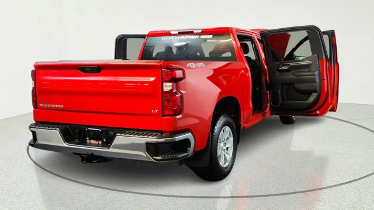 Chevrolet Silverado 1500 - Image 9