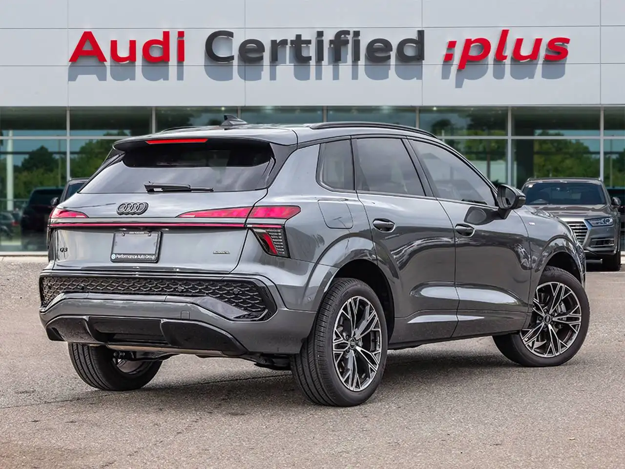 Audi Q3 - Image 2