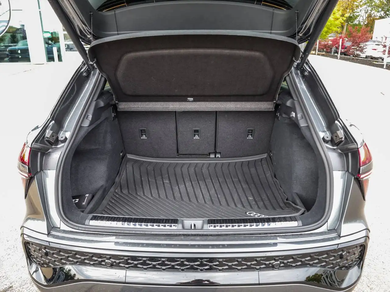 Audi Q3 - Image 7