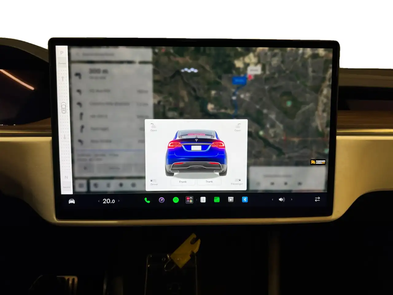Tesla Model X - Image 23