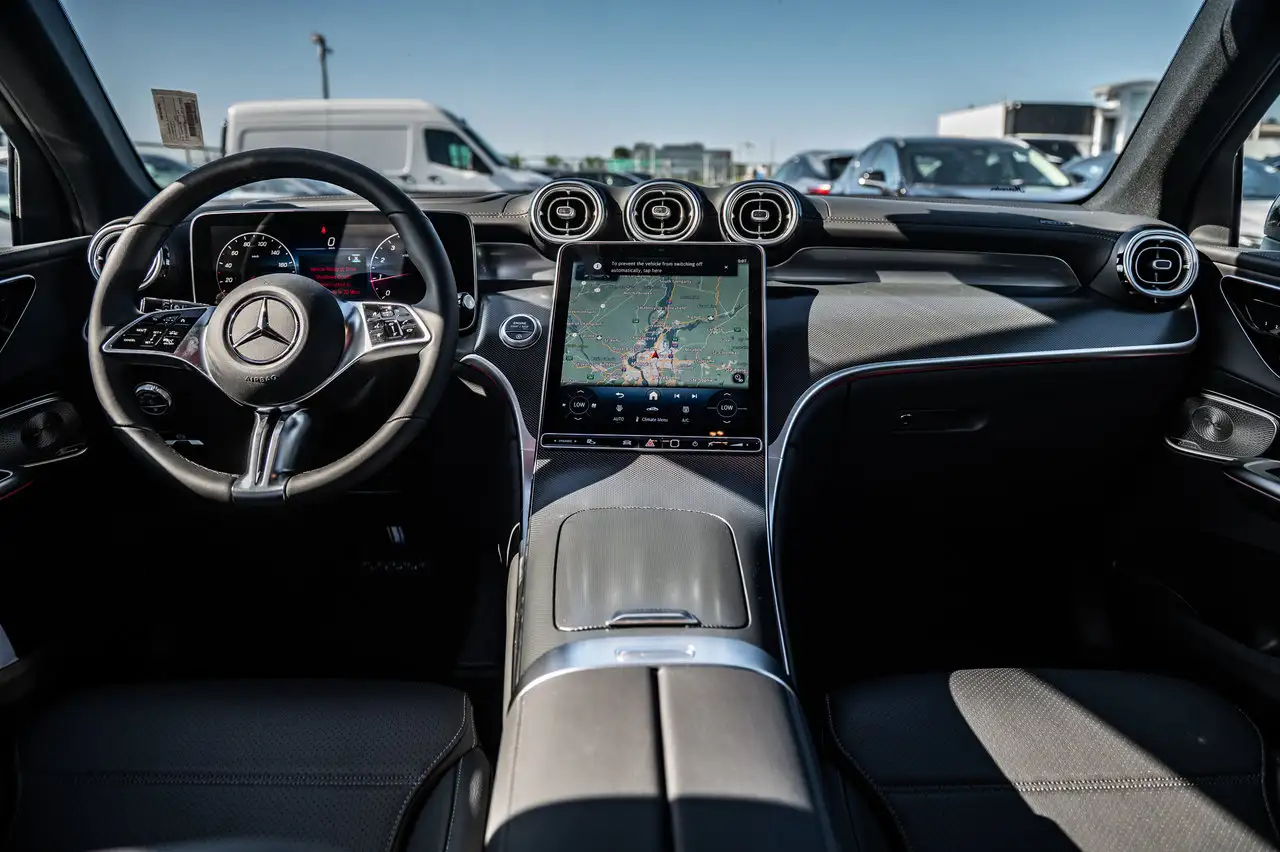Mercedes-Benz GLC - Image 11
