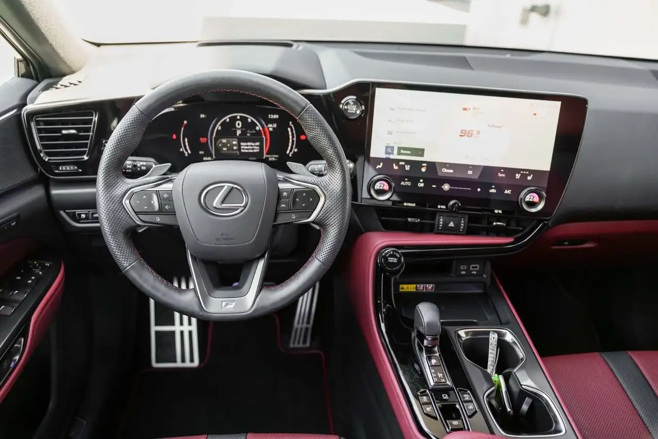Lexus NX - Image 14