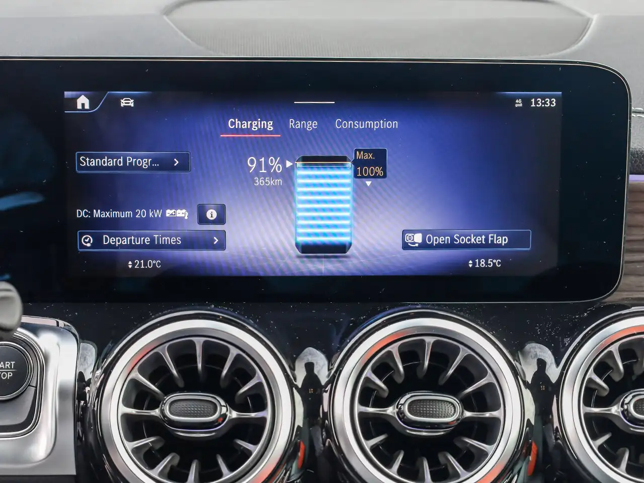 Mercedes-Benz EQB - Image 30