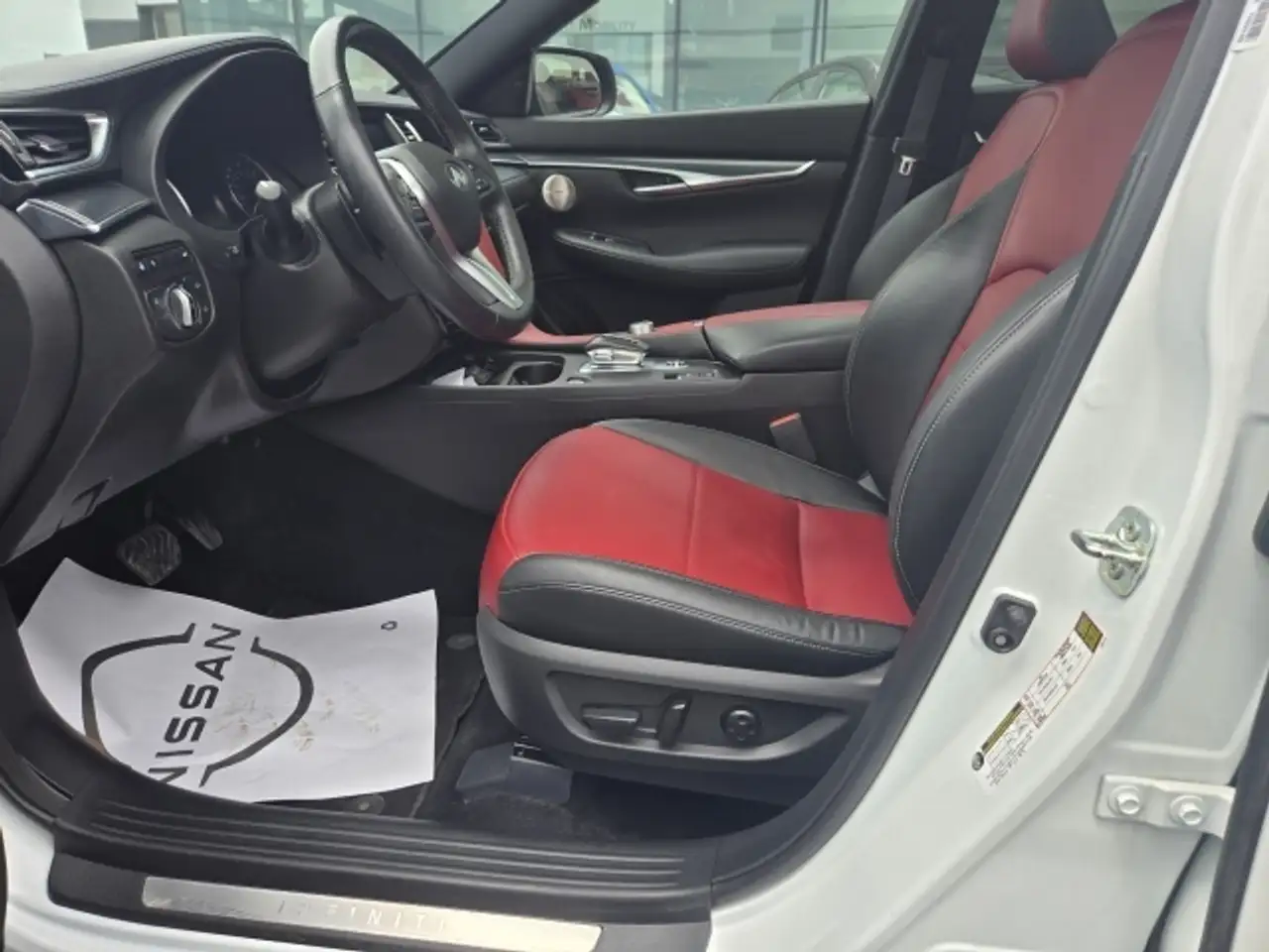 Infiniti QX50 - Image 10