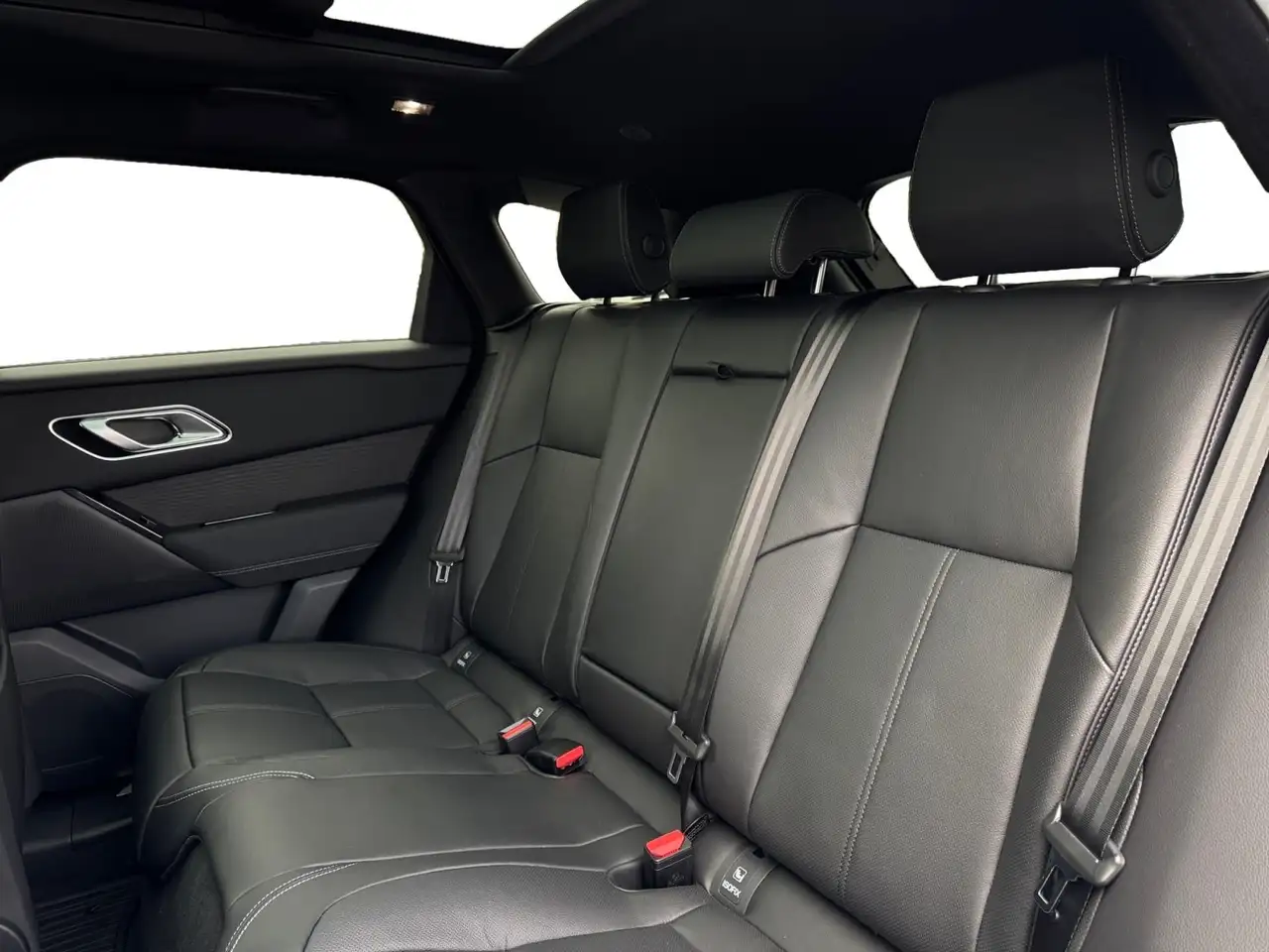 Land Rover Range Rover Velar - Image 20