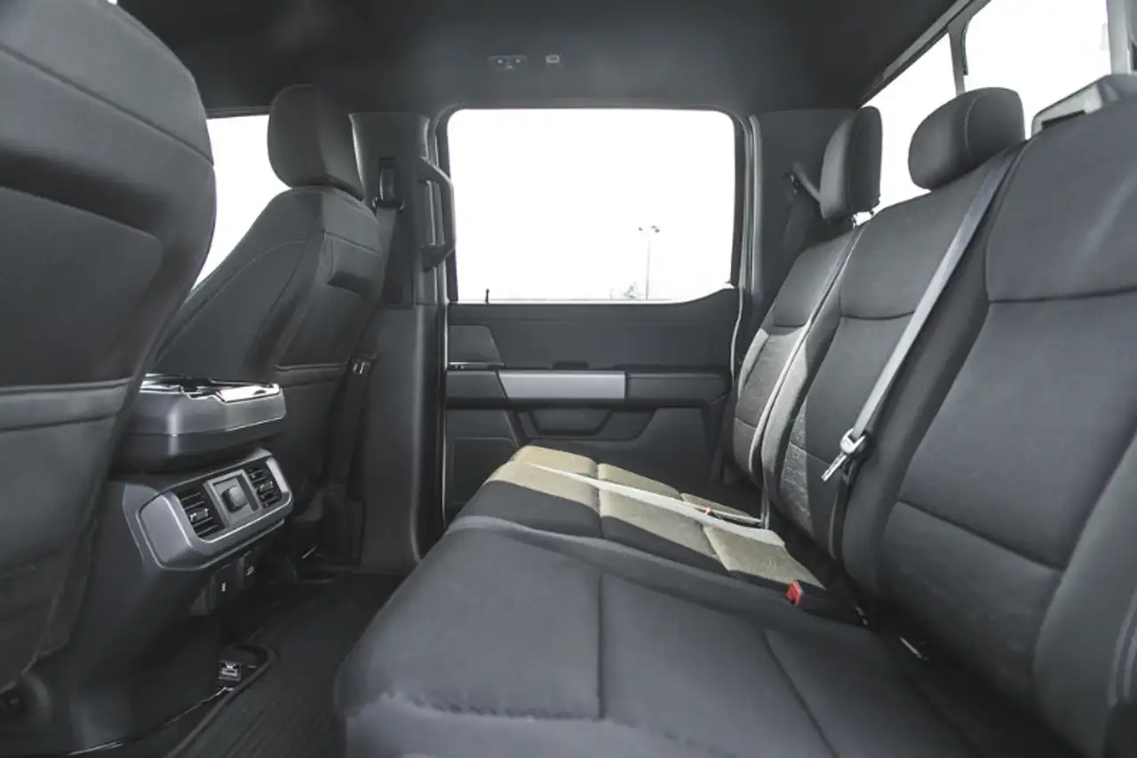Ford F-150 - Image 23