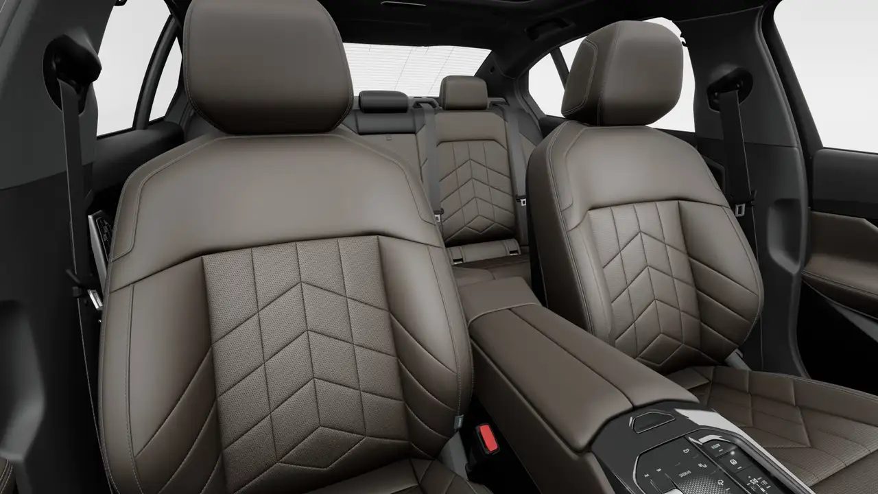 BMW 5 Series - Image 11