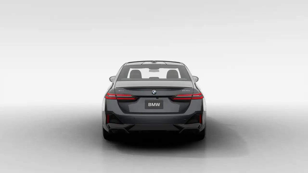 BMW 5 Series - Image 5