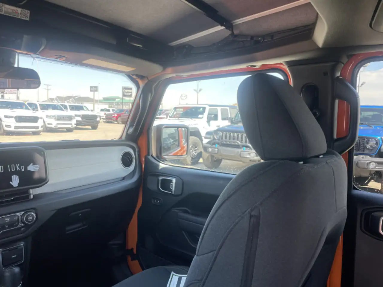 Jeep Wrangler - Image 22
