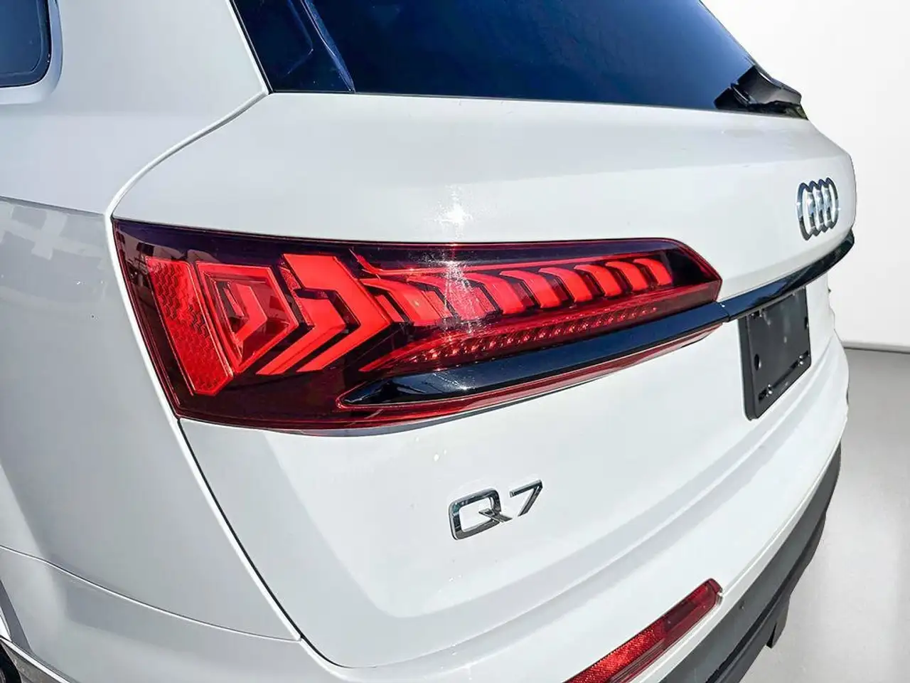 Audi Q7 - Image 15
